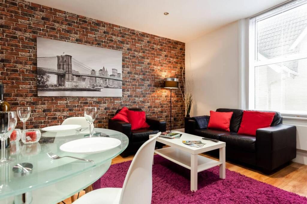 Stylish 2 Bed 2 Bath *Close To Beach And Centre With Parking* 伯恩茅斯 外观 照片